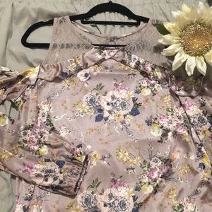 Floral woman’s top